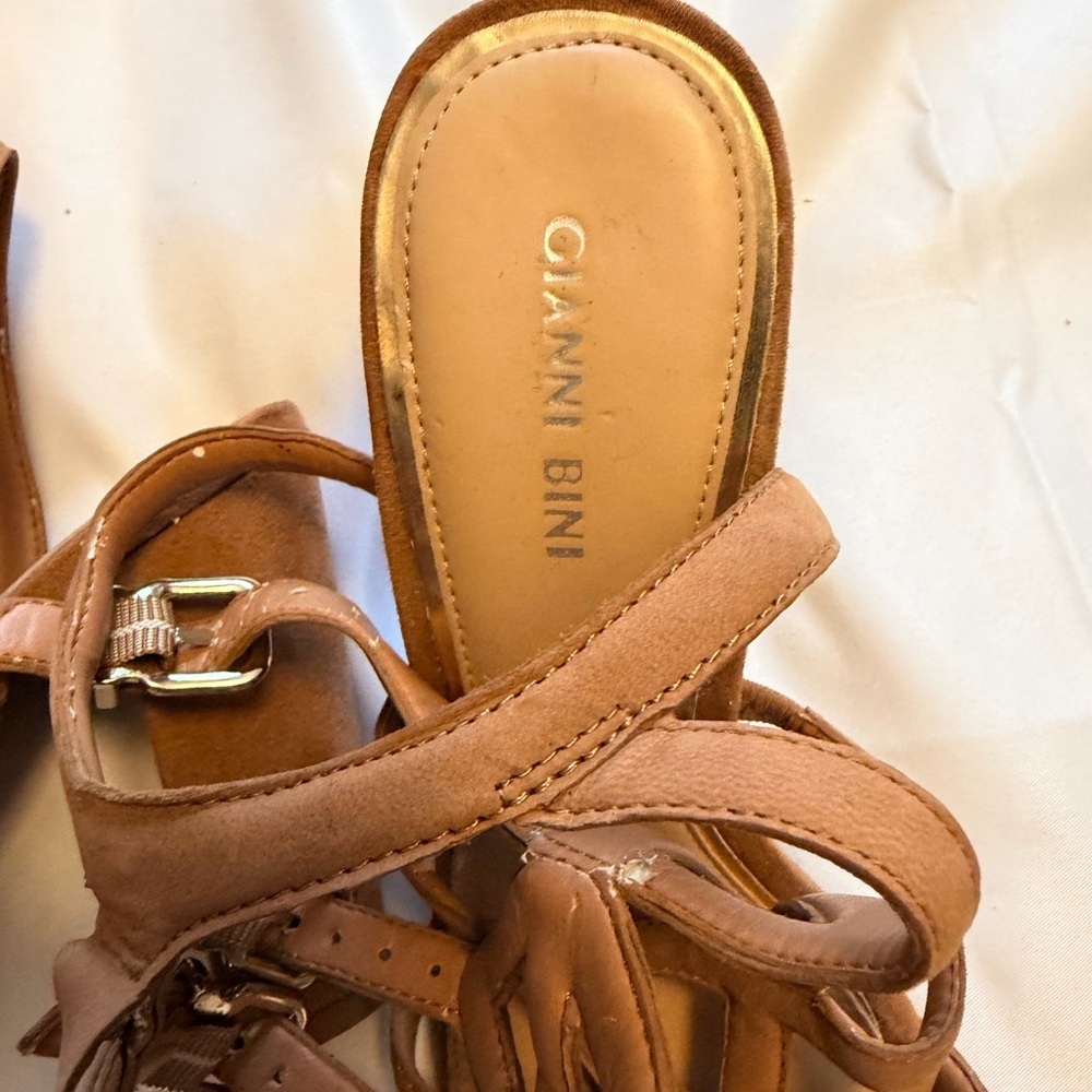 Gianni Bini Tan Suede Strappy Block Heel Sandals | Size 8.5M - Picture 3 of 6